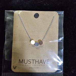 NWOT Must Have Tri-Color Disc Charm Necklace
